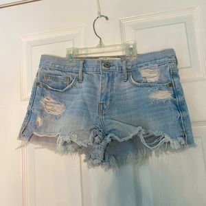 ✨3/$33✨Abercrombie & Fitch ripped light wash denim shorts